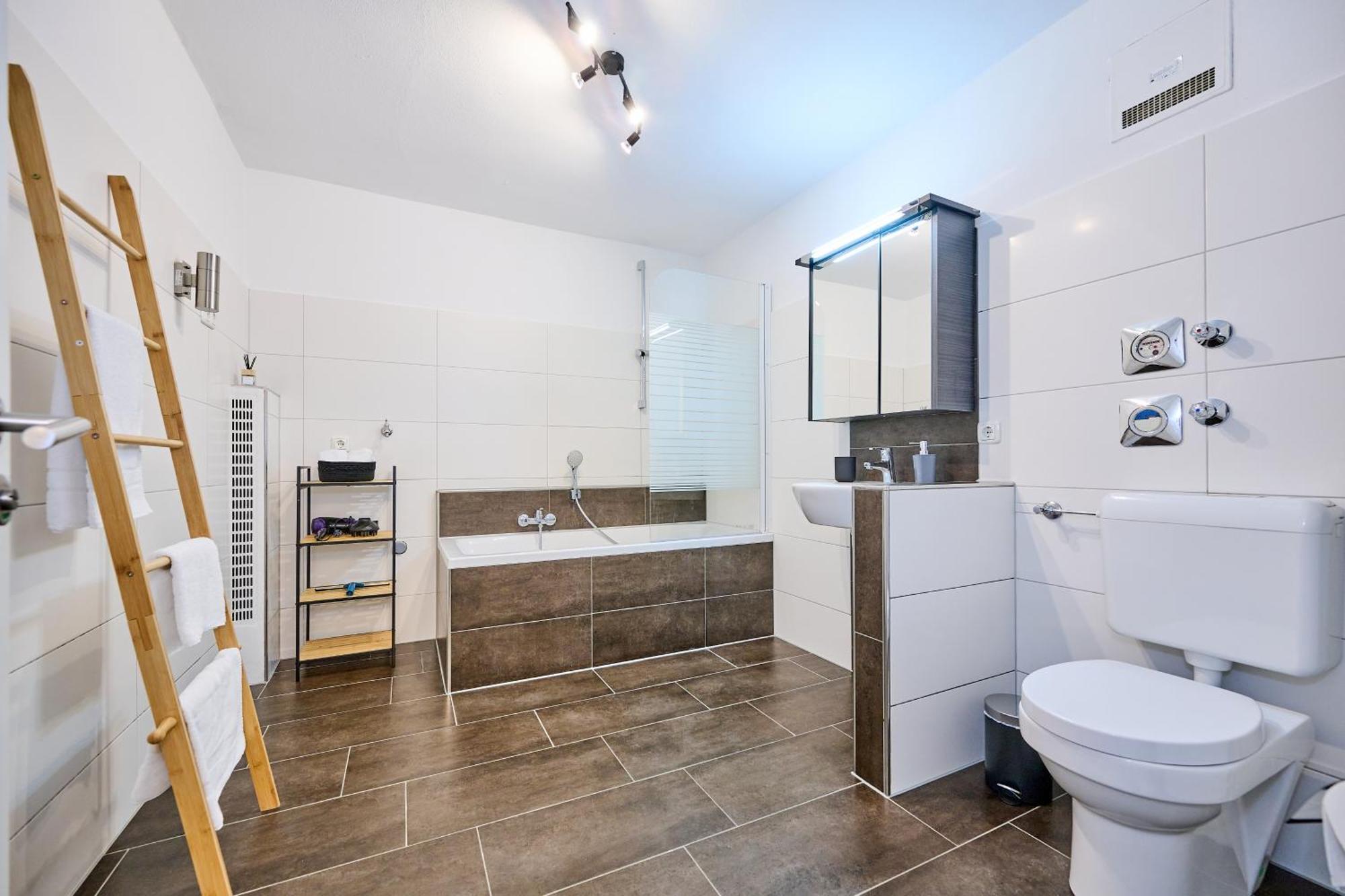 שטראובינג Apanoxa Homes I Zentral I Geschaefts- Und Monteurswohnung מראה חיצוני תמונה